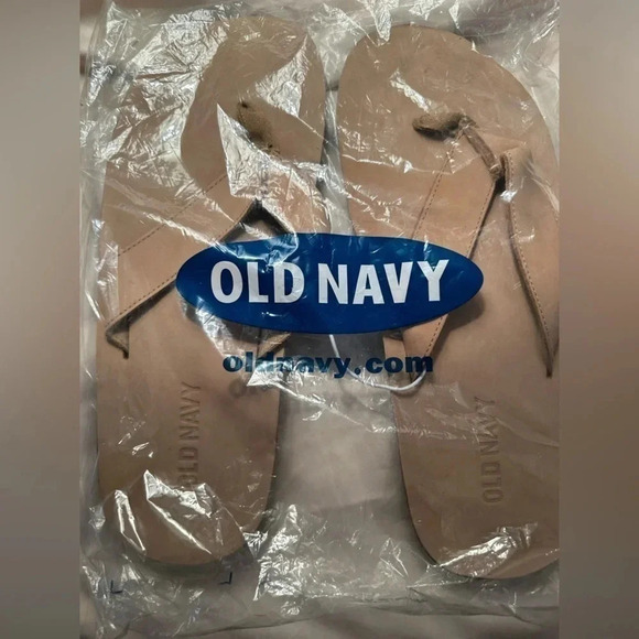 Old Navy tan flip flops NWT - Picture 1 of 4